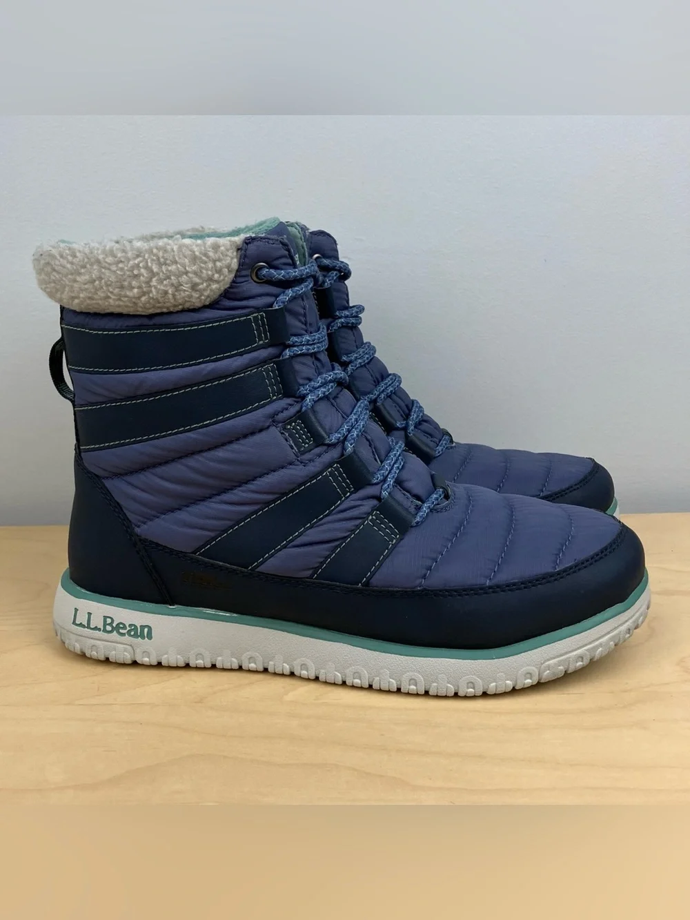 L.L. Bean Women’s Size 9.0 M Ultralight Insulated Pac Winter Boots Waterproof